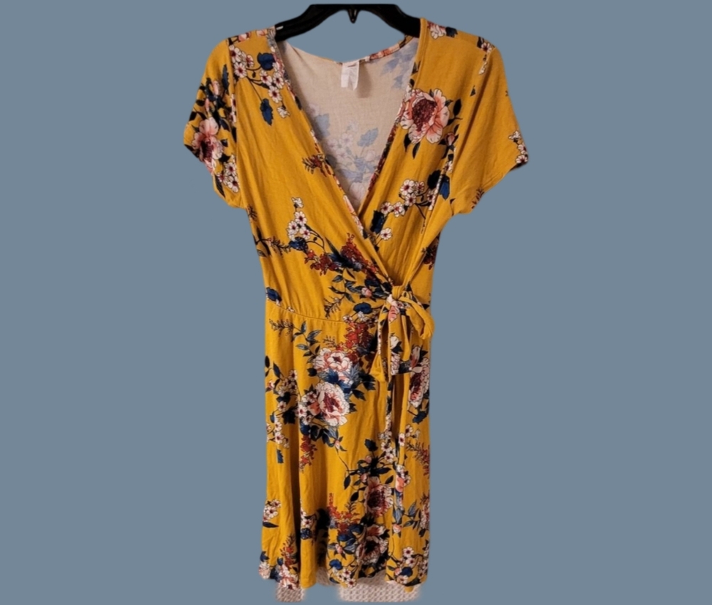 Rolla Coster Floral Wrap Dress Size L, excellent conditon